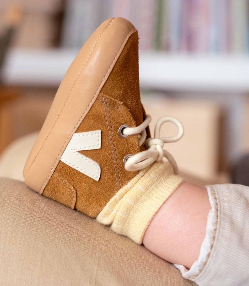 Kids\' Veja Suede Camel Pierre Baby Brown | DUSVO34442