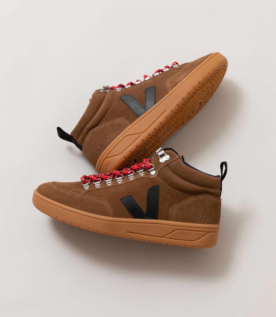 Men\'s Veja Suede Natural Sole Roraima Brown | BUSSD99165