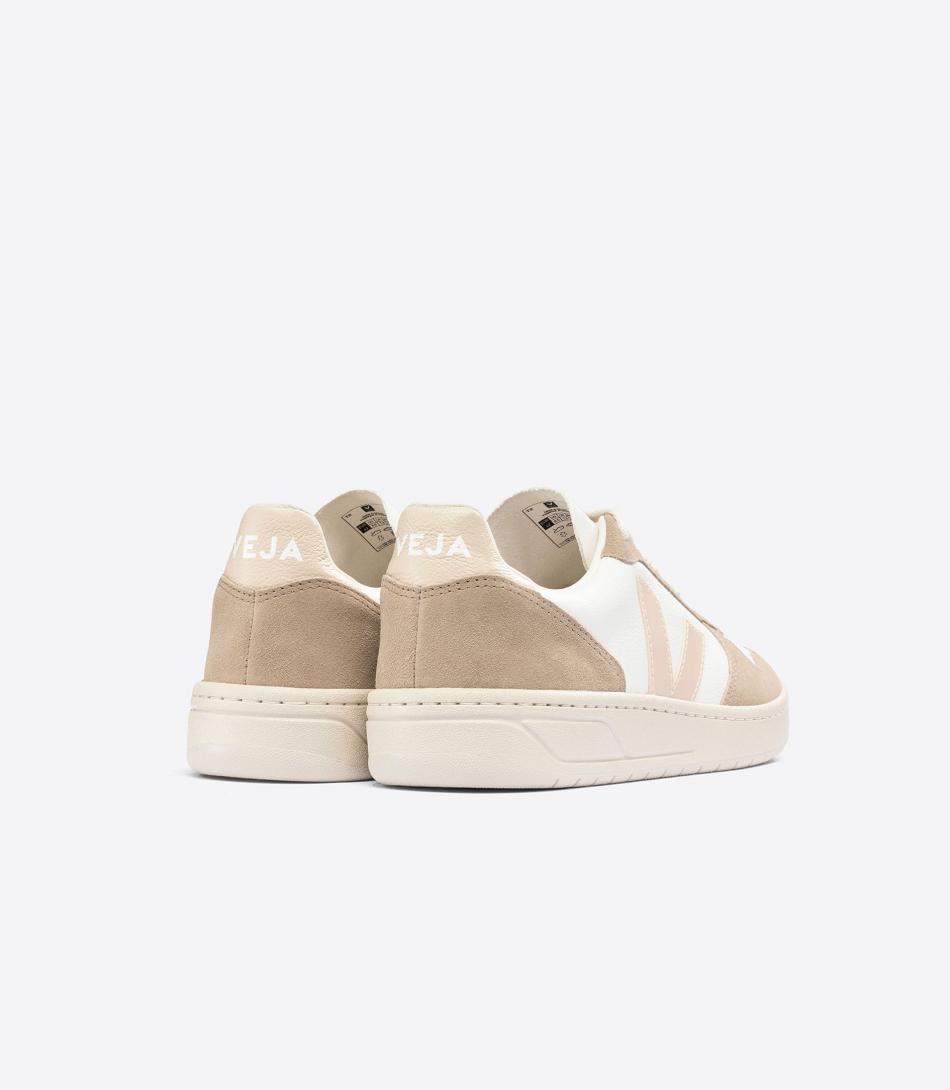 Women\'s Veja Chromefree Leather Sable Sahara V-10 White | QUSWA25641